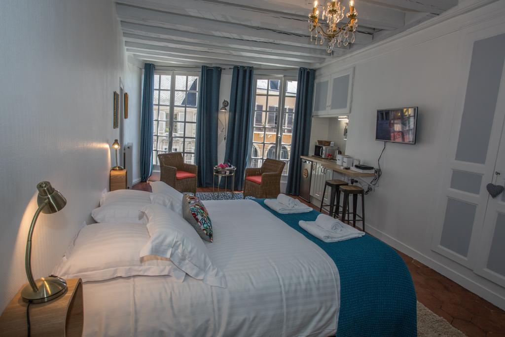 Berceau Henri II Apartment Le Mans Exterior photo